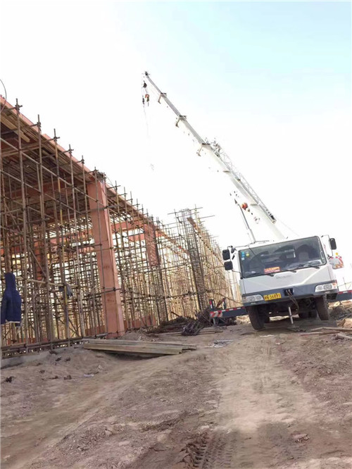 中阳县吊车作业的安全注意事项有哪些？