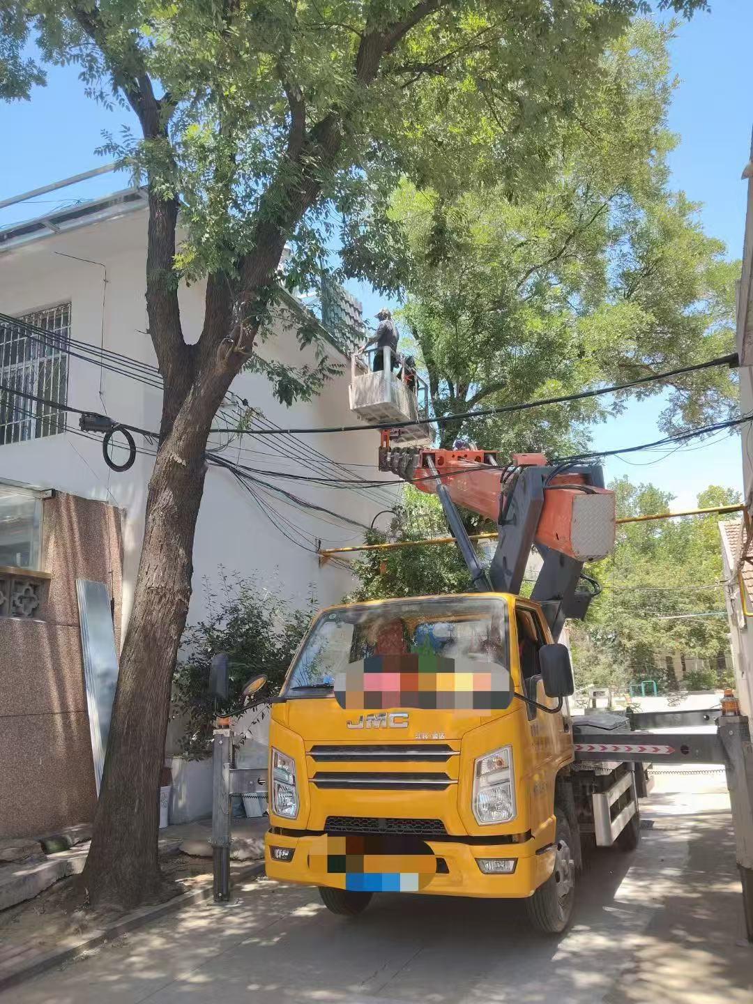 中阳县高空作业车能吊装重物吗？最大承载多少公斤？