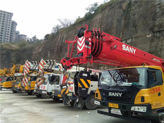 中阳县吊车出租按什么计费？台班费、单次费、里程费怎么算？